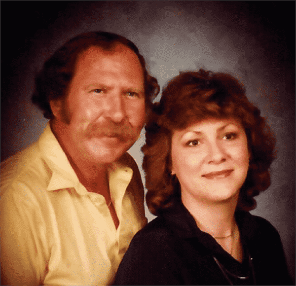 photo-of-thacker-parents